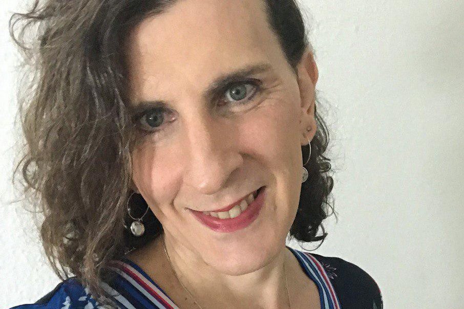 Lea Marie Uría reside desde hace varios años en Berlín, Alemania.