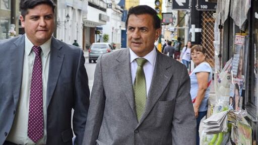 Raúl Reynoso (derecha)