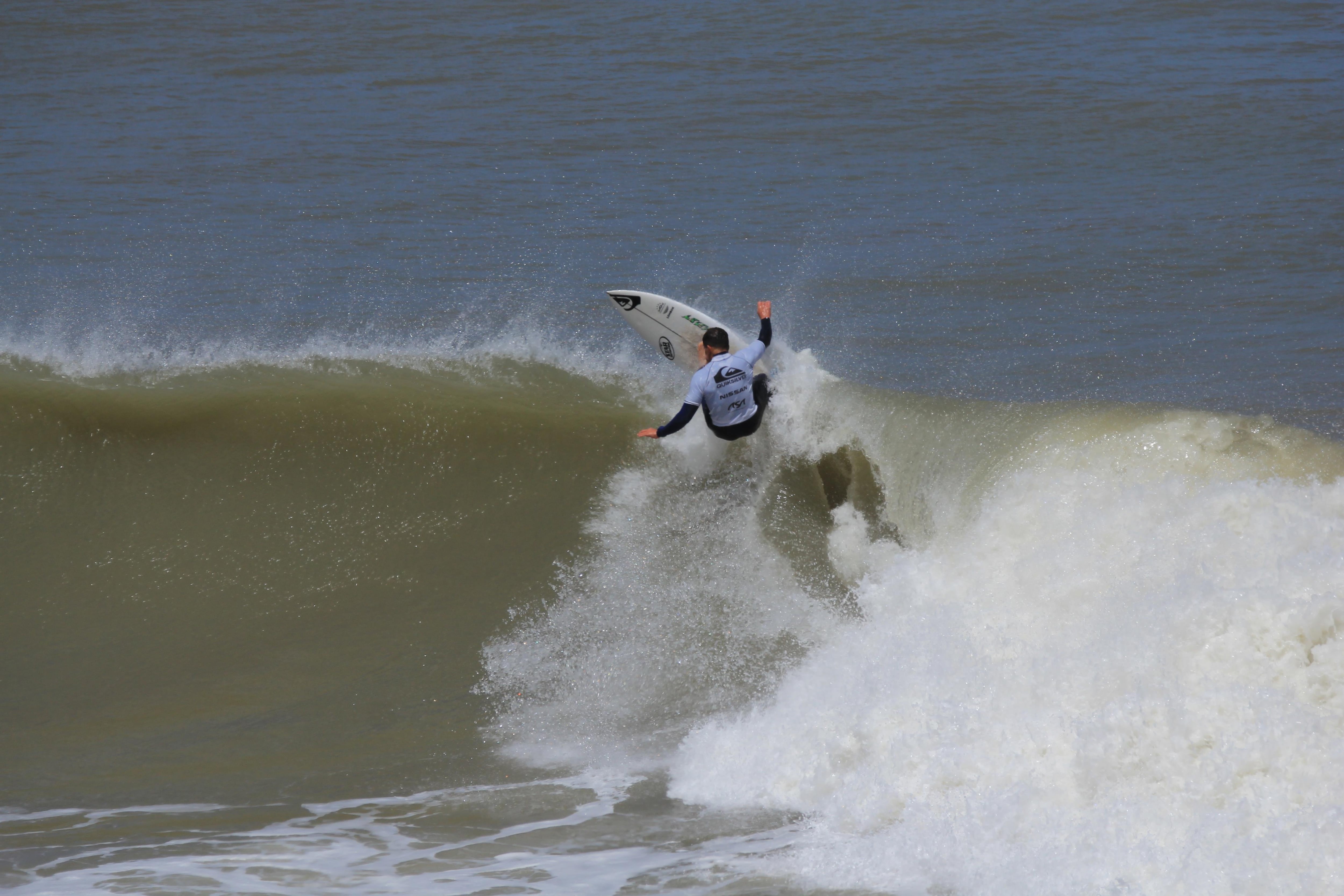 Olas de hasta 2 metros y medio hubo en La Paloma.
