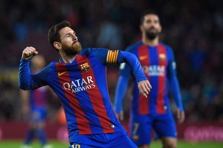 Messi festeja uno de sus tantos de hoy: es el goleador de la Liga con 31 tantos.