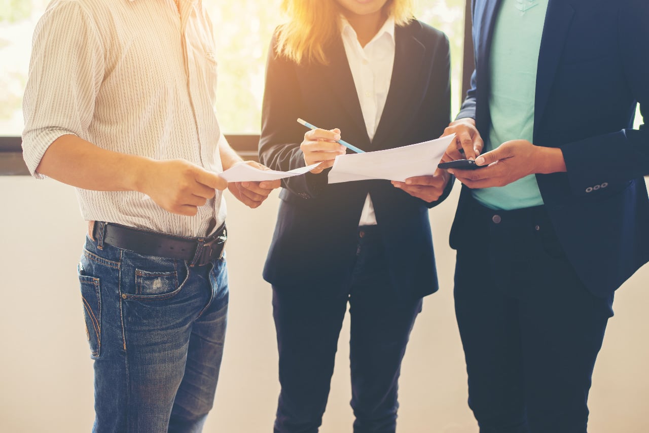 El  CEPA encontró un impactante dato sobre la desigualdad de género. De cada diez personas con patrimonios para  tributar  ese impuesto, apenas tres son mujeres, mientras que siete son varones.