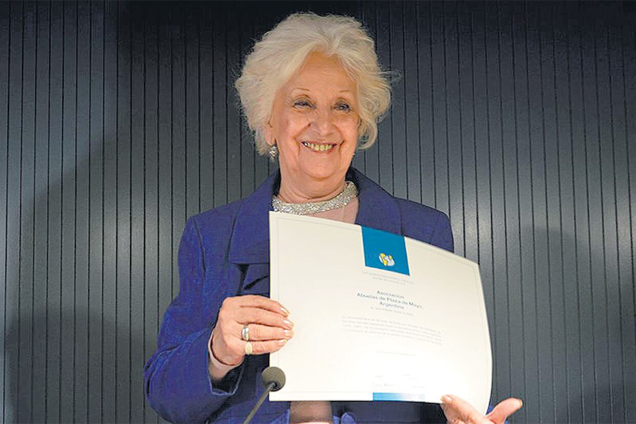 “Todavía quedan 300 abuelas con los brazos vacíos”, dijo Carlotto.