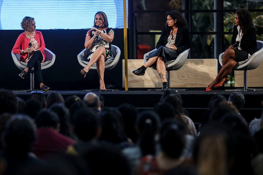 Jineth Bedoya, María Elena Salinas, Natalia Viana y Mabel Lara, imperdible panel de periodistas mujeres.
