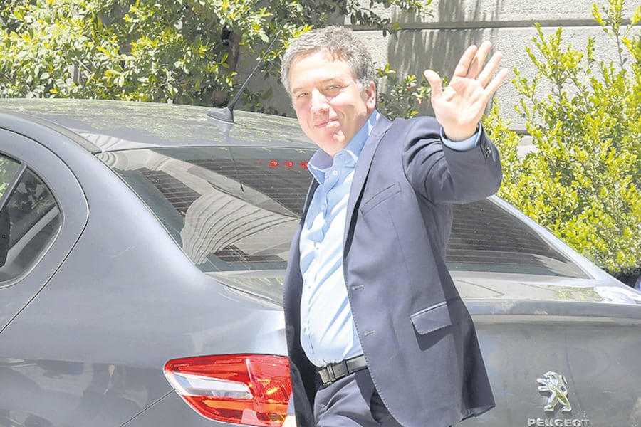 Luego de dos años y medio en el cargo, Nicolás Dujovne deja el Ministerio de Hacienda.