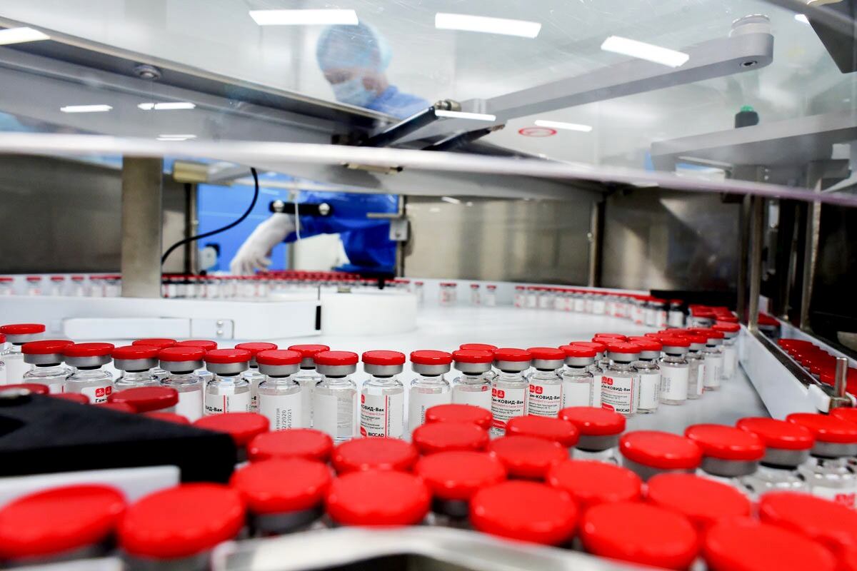 Las vacunas Sputnik V preparadas en el laboratorio Richmond, en Argentina.