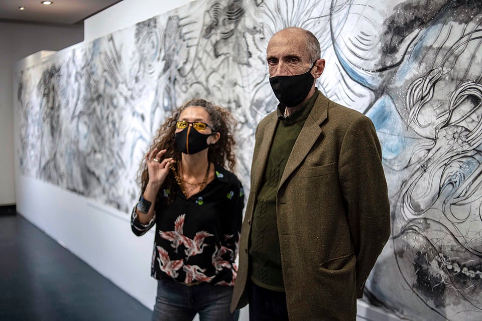 Laura Capdevila, directora de la Casa del Artista Plástico y Dante Taparelli, Secretario de Cultura y Educación de Rosario. 
