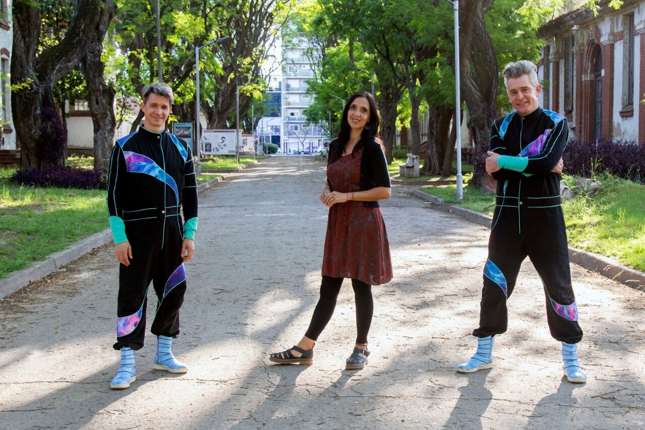 Verónica Parodi convoca a Los Cazurros como presentadores desde el inicio del festival.