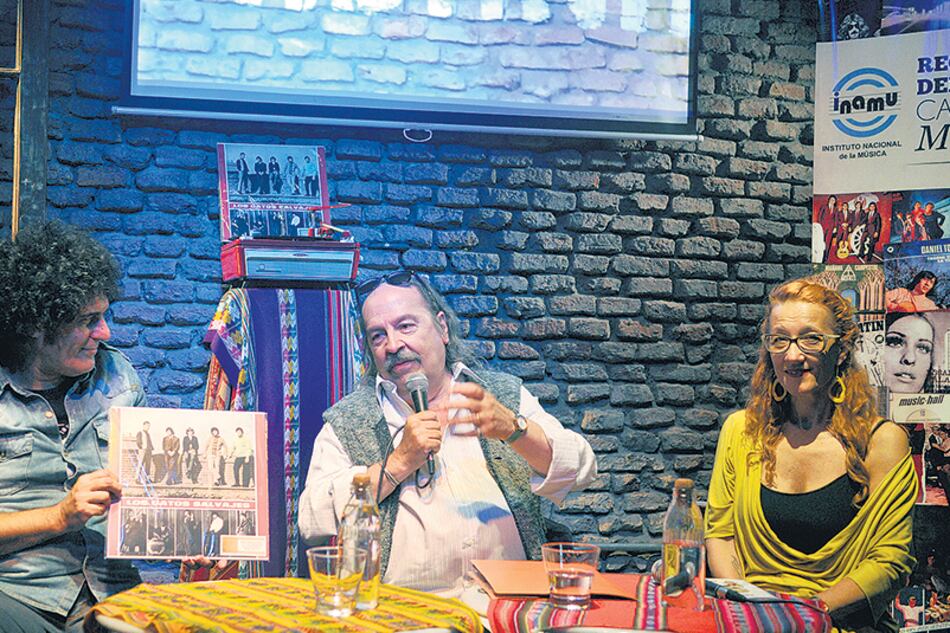 Litto junto a Diego Boris y Celsa Mel Gowland, del Inamu, en la presentación en Pista Urbana.