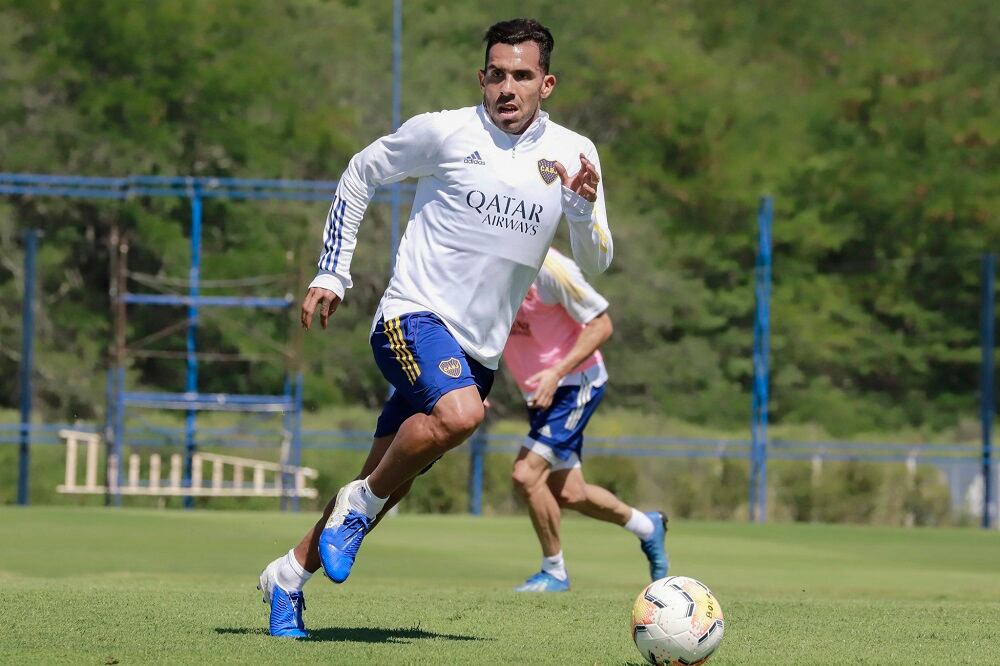 Carlos Tevez, durante un entrenamiento con el plantel.