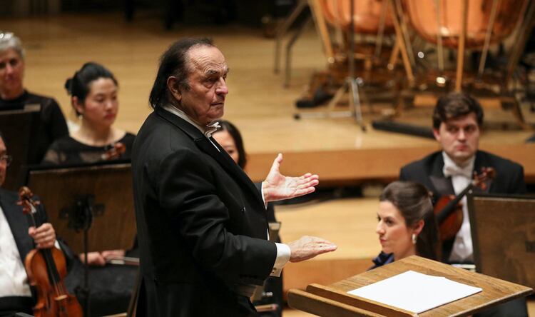 Dutoit tuvo una hija con la célebre pianista argentina.