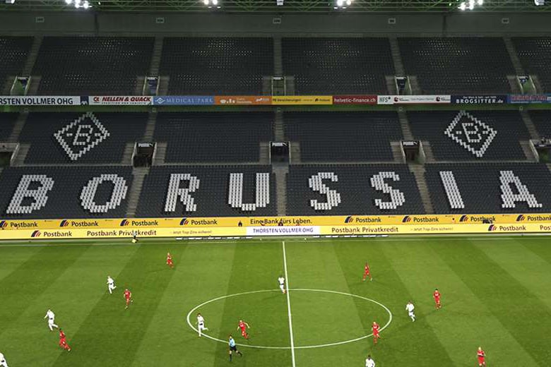 El estadio del Borussia Mönchengladbach, sin público antes de la suspensión de la Bundesliga.