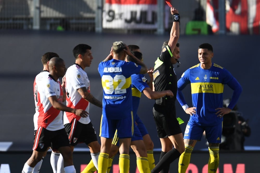 La expulsión de Rojo motivó las quejas de Boca contra el árbitro Rapallini