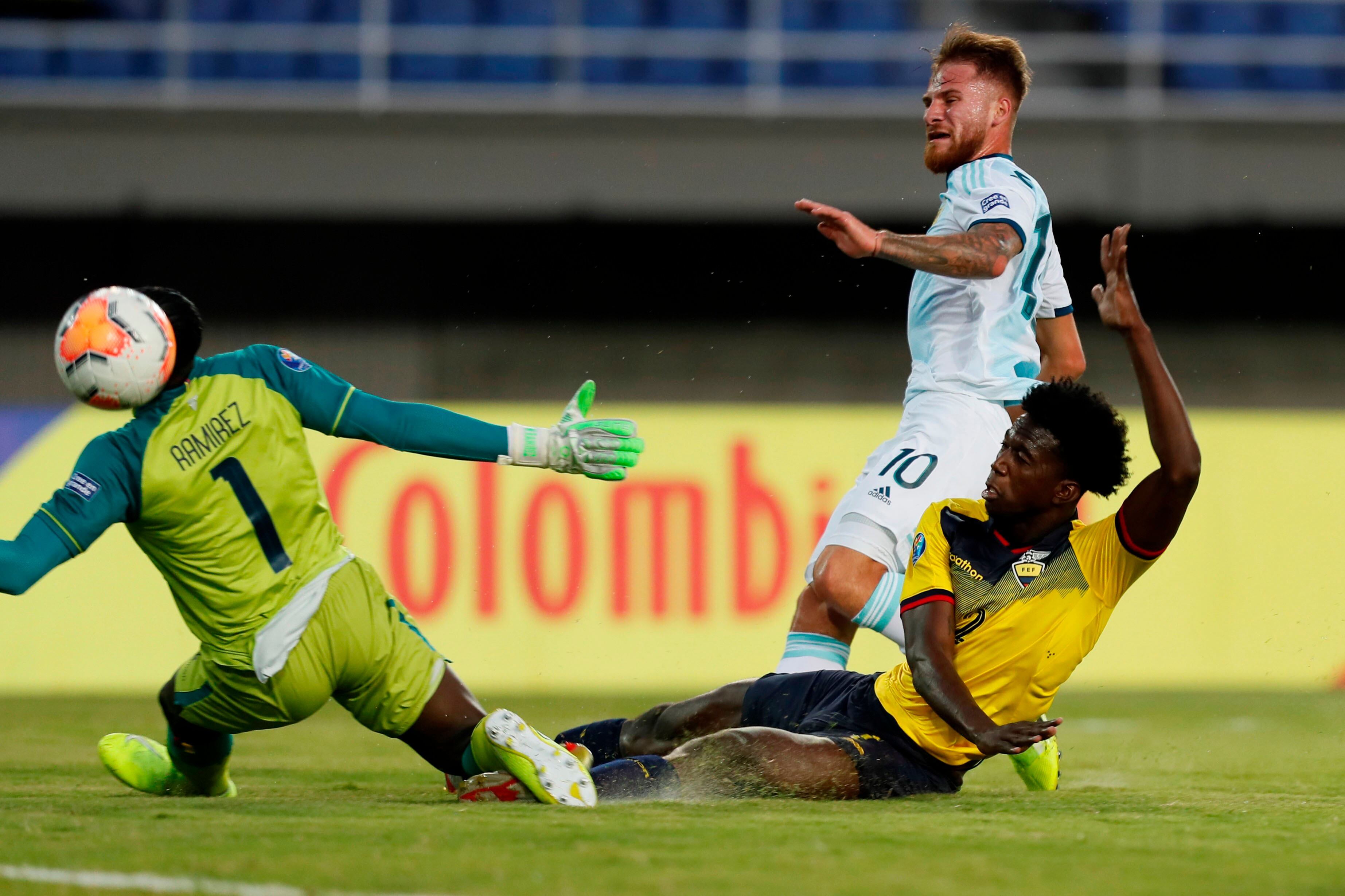 Alexis Mac Allister palpita el 1-0 para la Argentina.