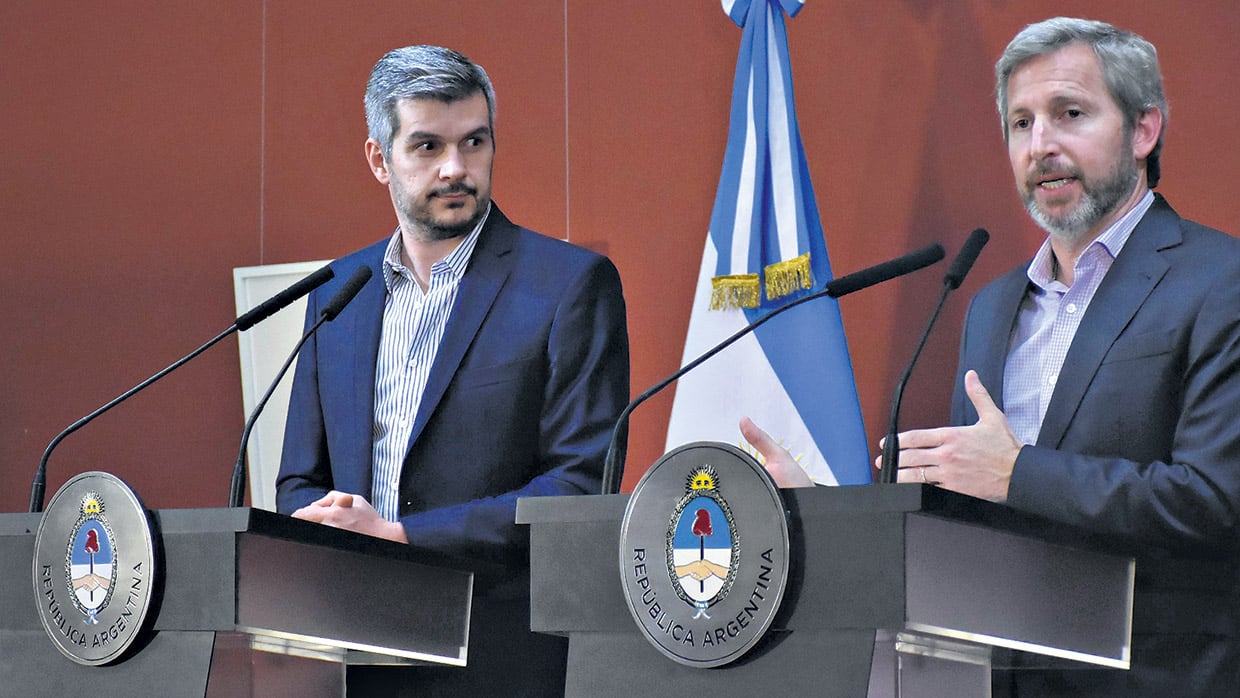 Marcos Peña y Rogelio Frigerio en la conferencia de prensa que dieron el lunes para hablar de los resultados.