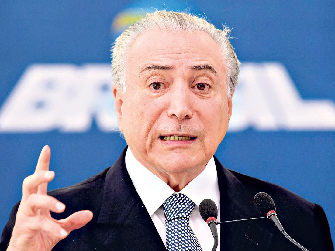 Temer fue grabado cuando presionaba a un ministro para que permitiera negociados de otro.