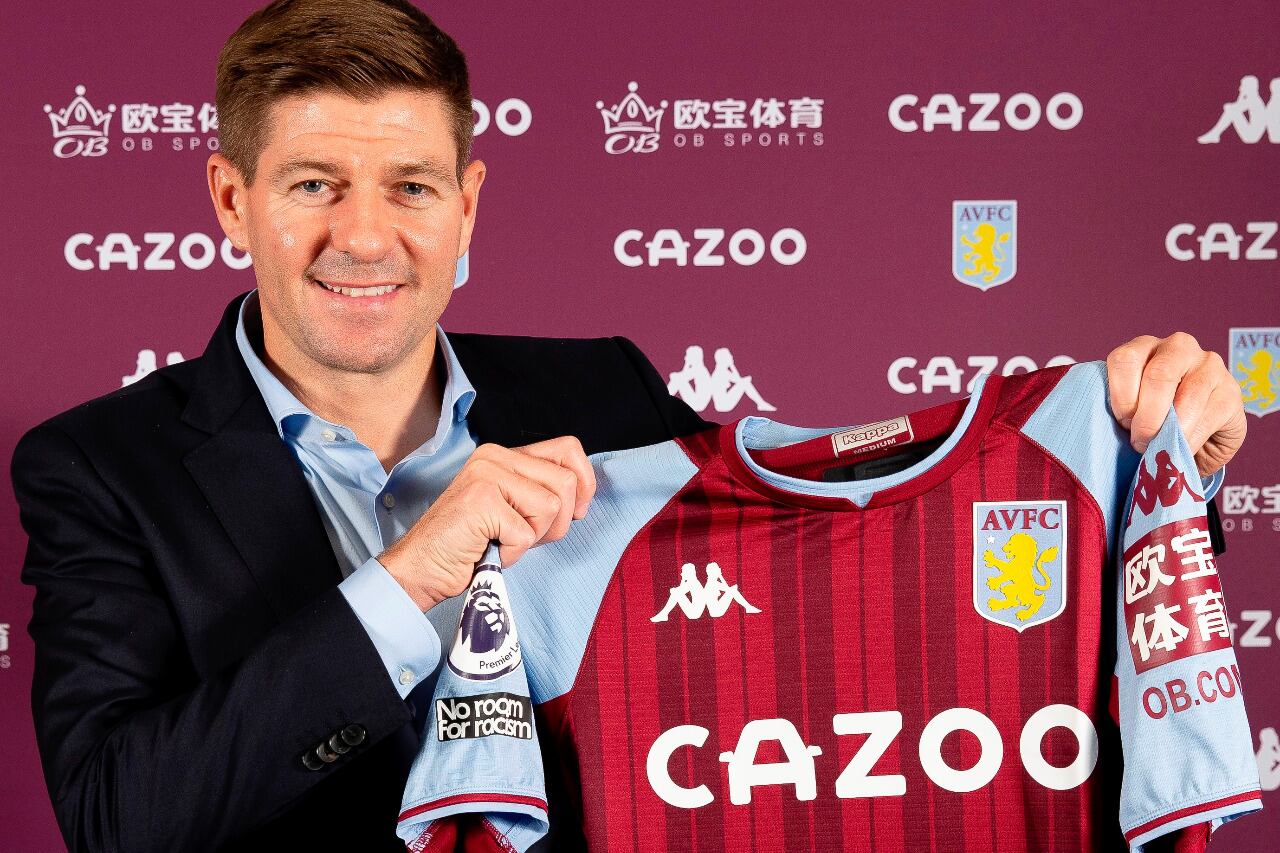 Steven Gerrard venía dirigiendo al Glasgow Rangers