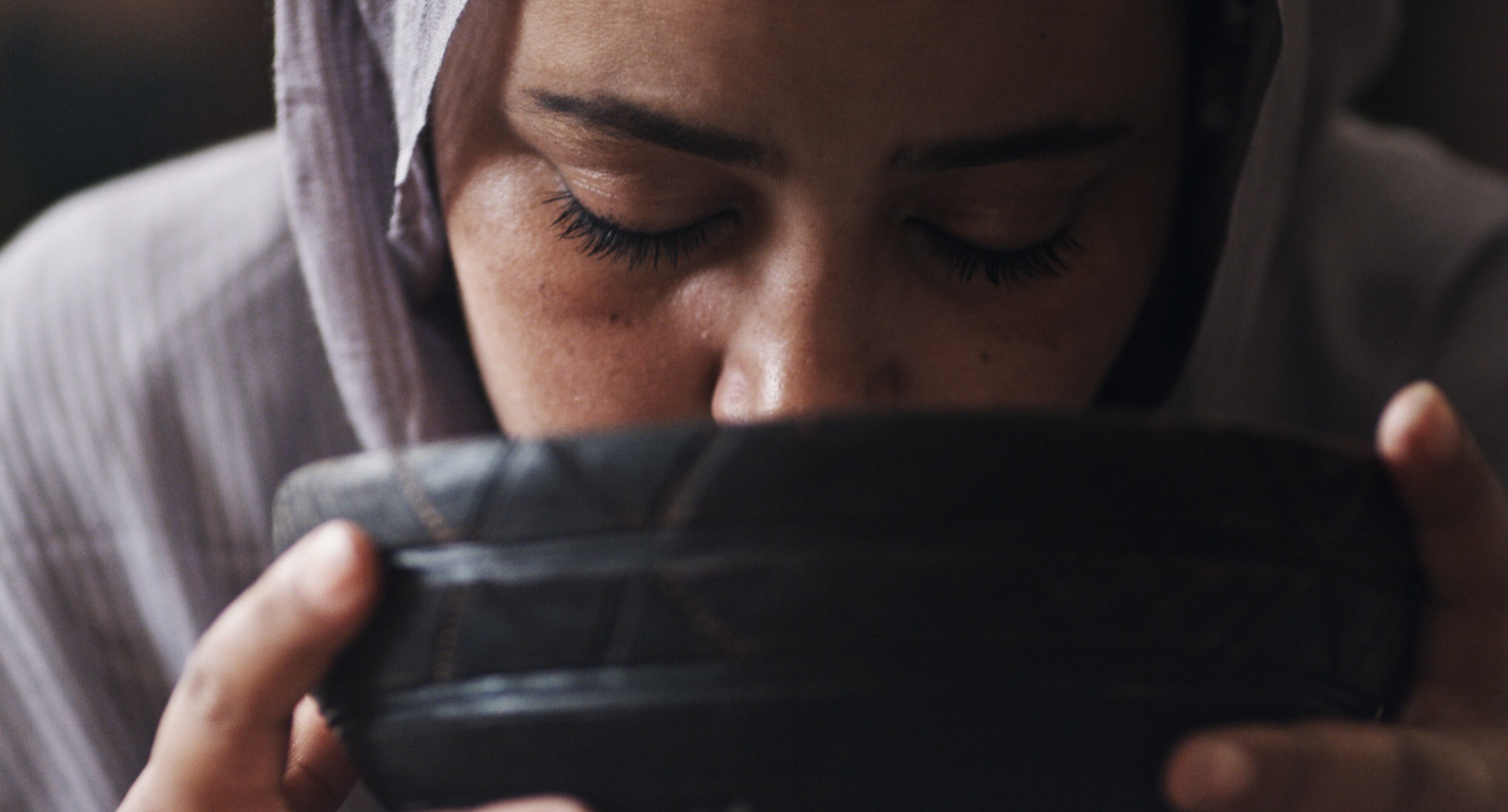 Il corpo della sposa, de la italiana Michela Occhipinti, retrata la horrorosa práctica del leblouh.