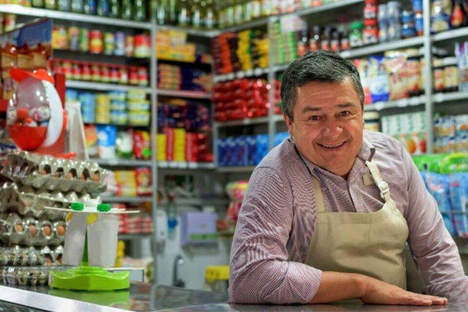Del Empleado de Comercio 2024.