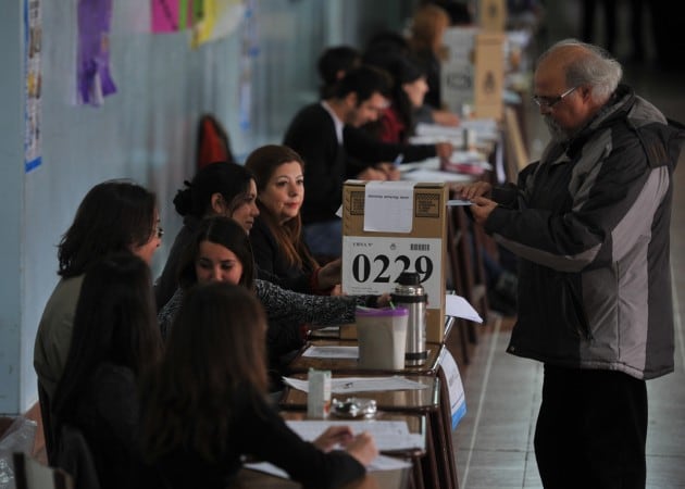 Largas filas para votar en San Luis