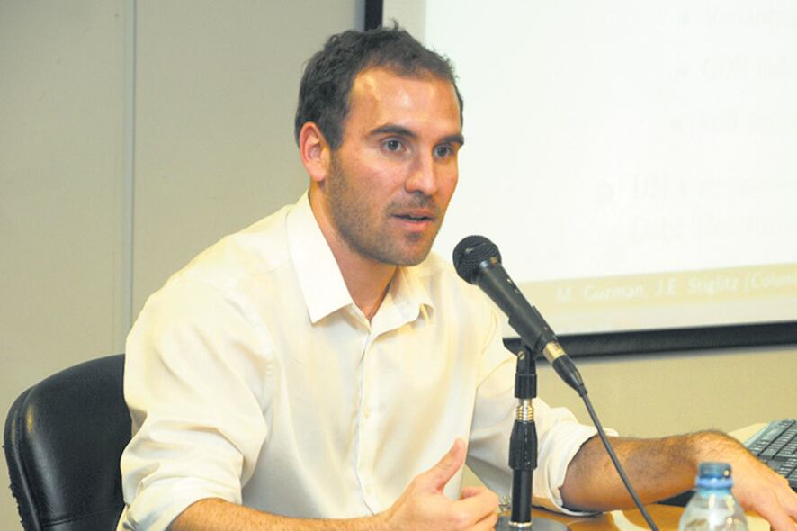 “El Gobierno necesita tomar deuda para mantenerse a flote.”