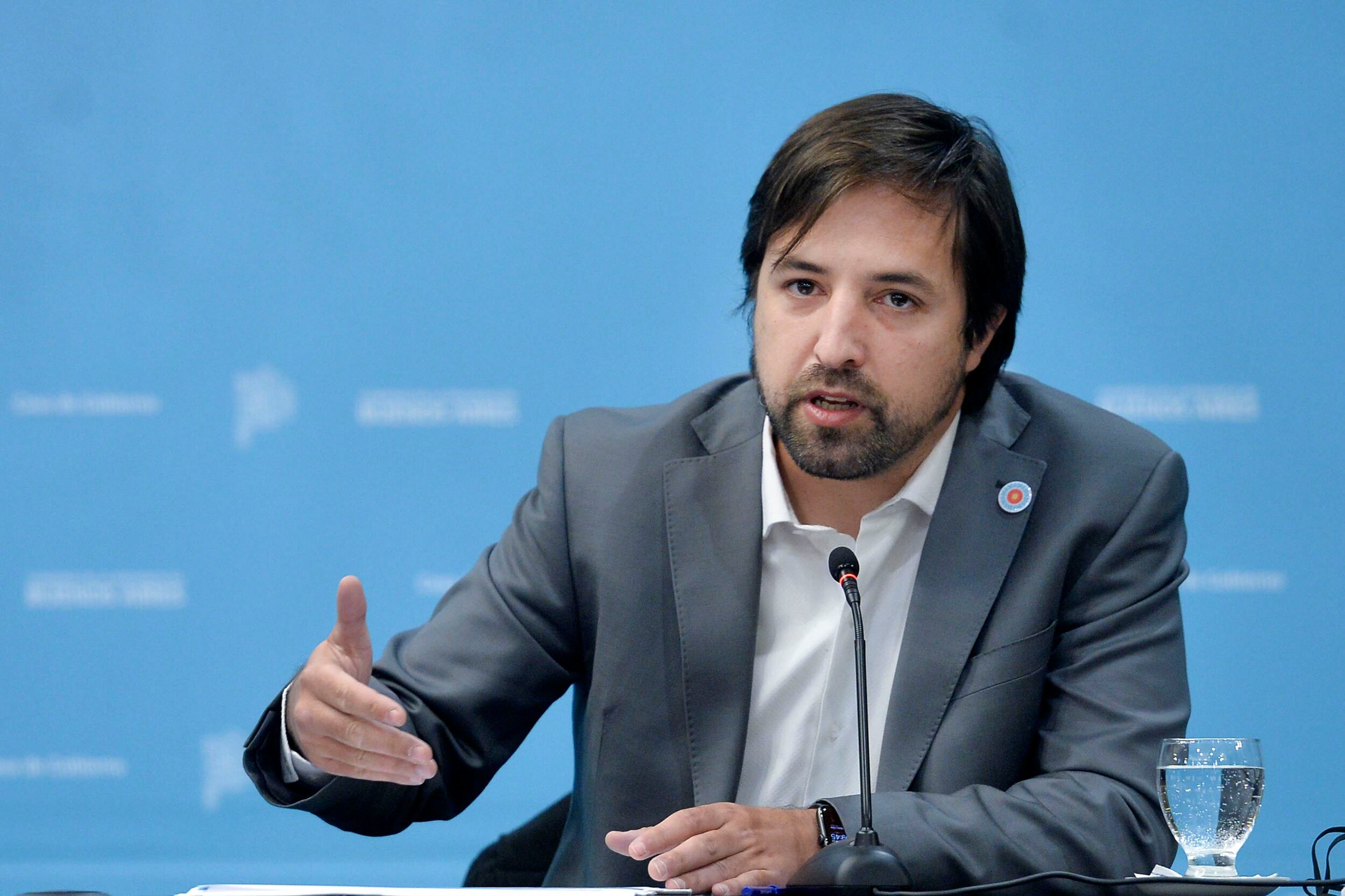 Nicolás Kreplak dijo que la vuelta a clases requiere usar barbijos de mejor calidad.
