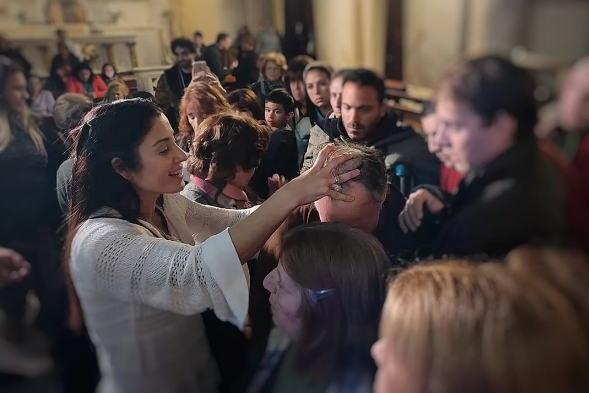 La curandera religiosa Leda Bergonzi ya no contará con el apoyo del Arzobispado de Rosario