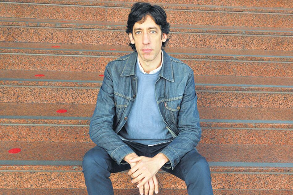 “Prefería bajar línea a ser canchero, cool y posmoderno”, dice Pensotti sobre su obra.