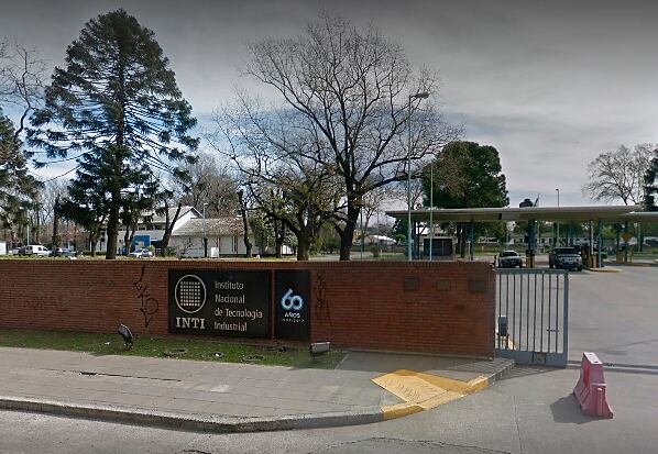 Los carritos de golf ya circulan por el predio del INTI.