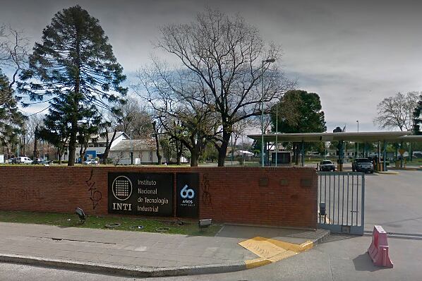 Los carritos de golf ya circulan por el predio del INTI.