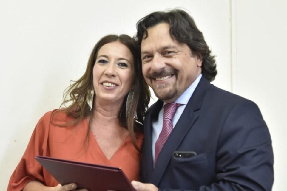 Gramajo el día que asumió como jueza, junto al entonces intendente Sáenz.