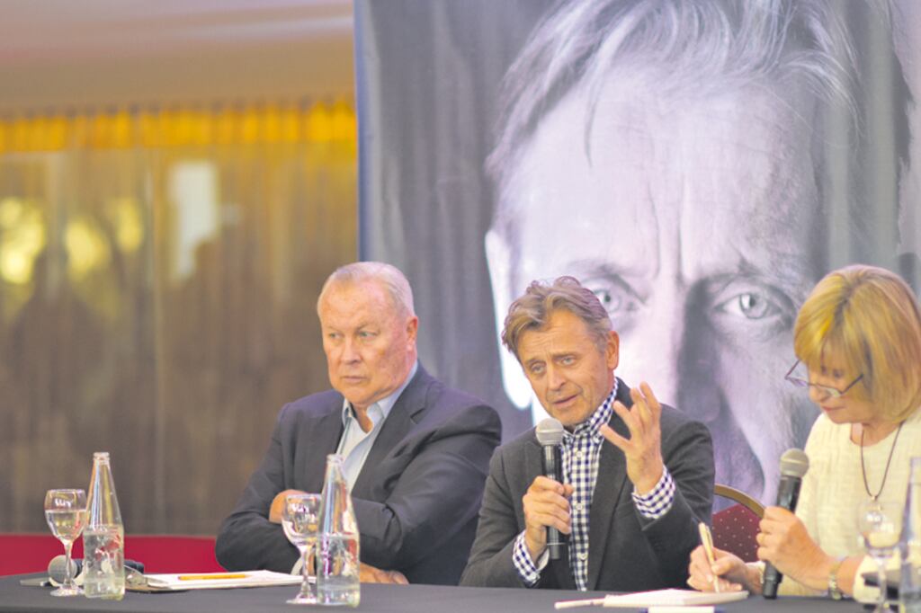 Robert Wilson y Mijail Baryshnikov, ayer en conferencia de prensa.