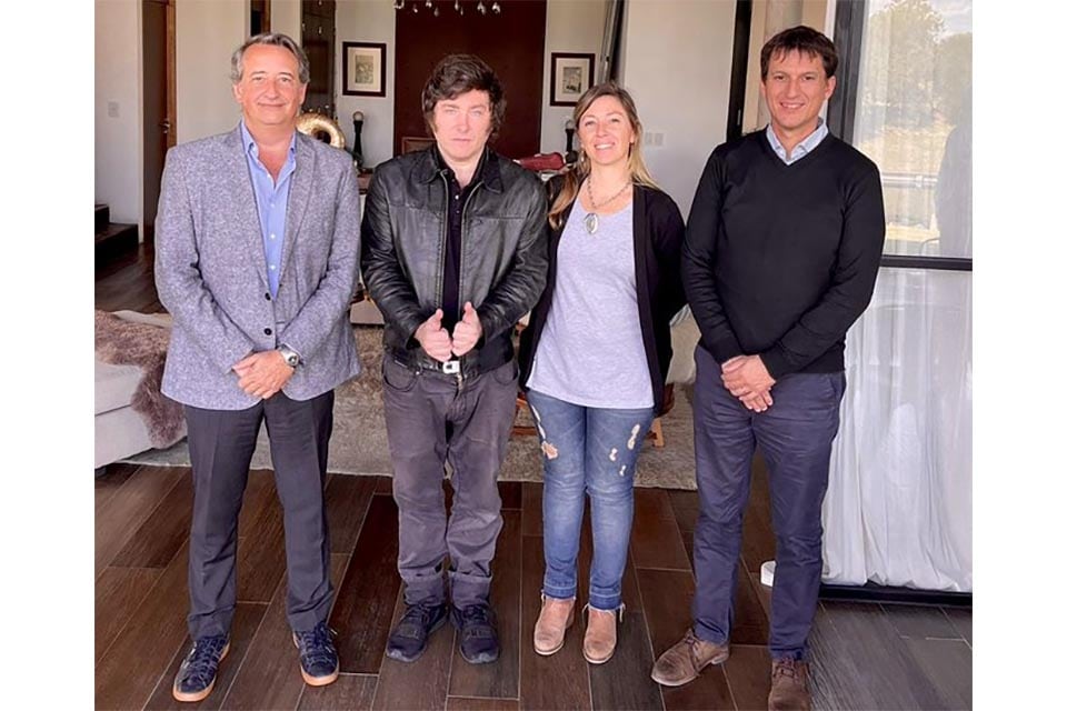 Diputado Mayoraz, Milei, Natalia Armas Belavi y Juan Argañaraz.