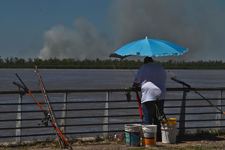 Esta vez las quemas en las islas estuvieron bien cerca de Rosario.