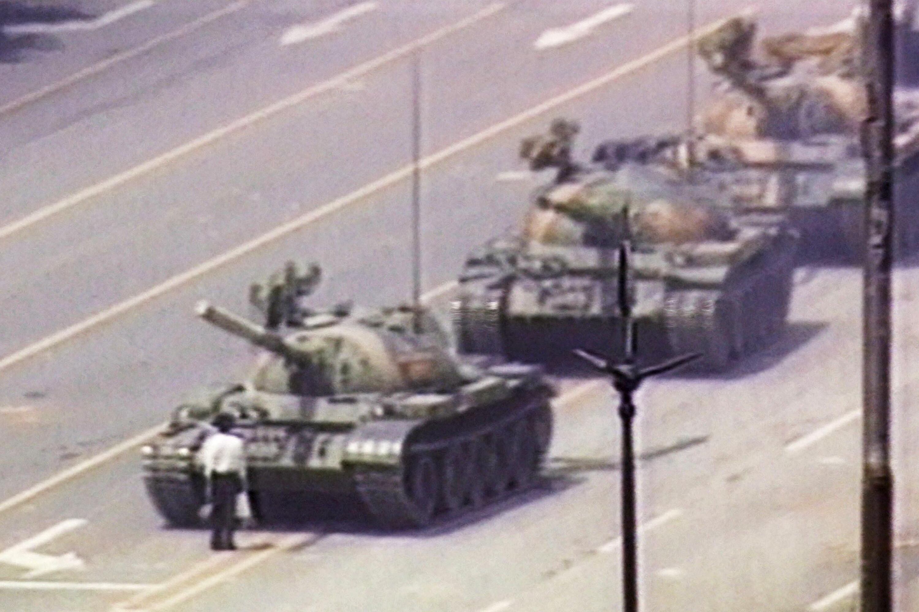 El hombre que enfrentó a los tanques, una de las imágenes más icónicas de la protesta.