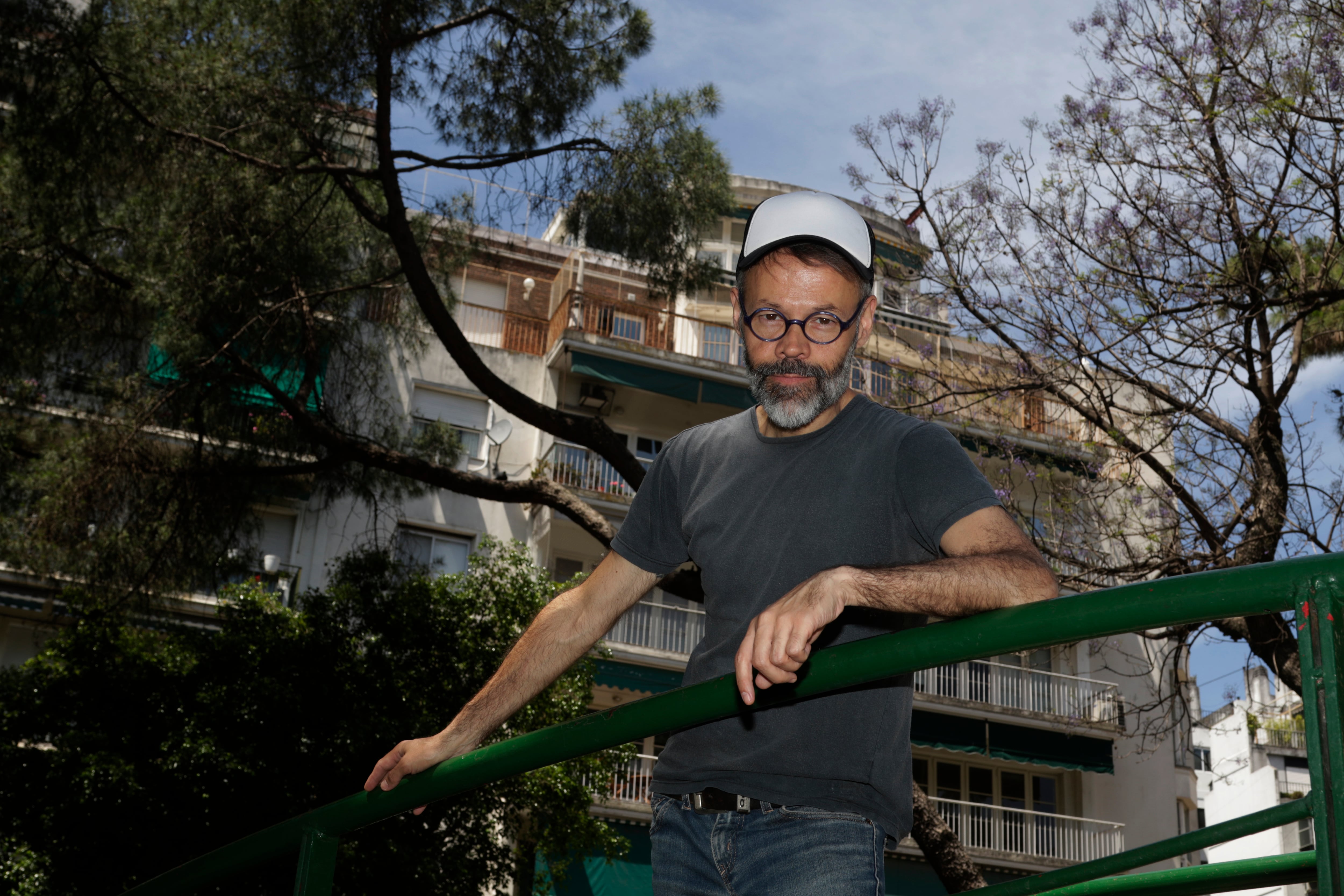 "Lo cotidiano es sagrado", se planta Gabo Ferro frente la exposición virtual.