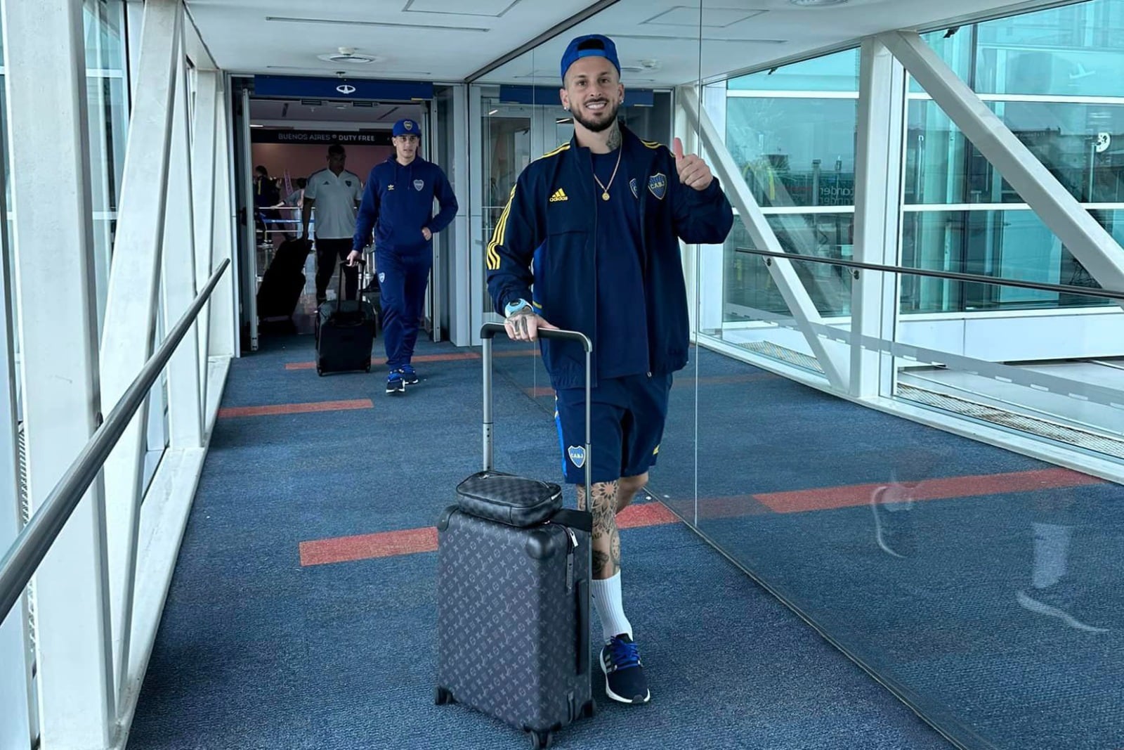 Benedetto se despide con una sonrisa 