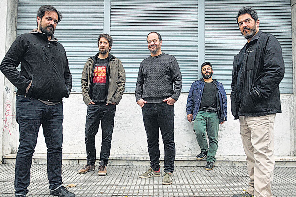 “Lo que hicimos fue traspasar temas de otros a nuestra sonoridad, para no hacer simplemente un disco de covers”.