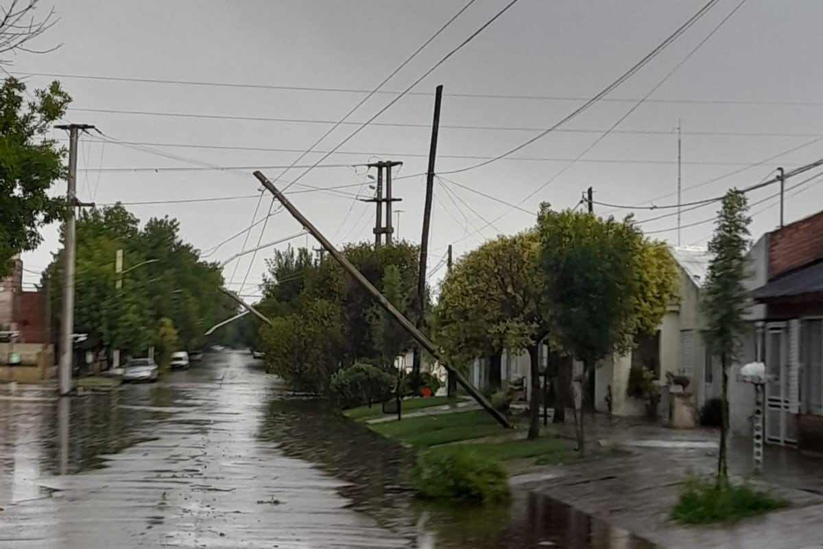 El temporal en Bragado provocó destrucciones: cómo sigue el clima este viernes