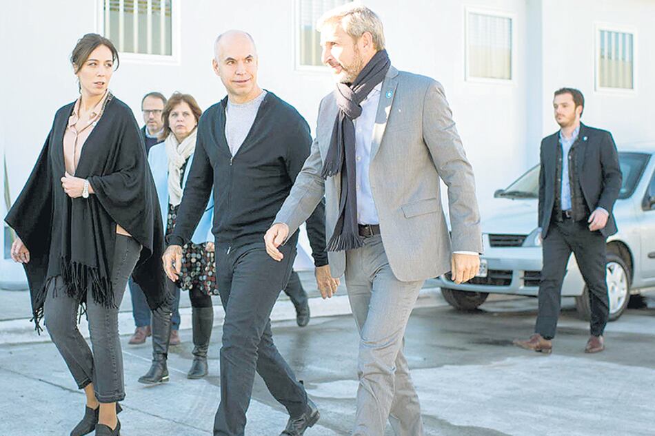 María Eugenia Vidal, Horacio Rodríguez Larreta y Rogelio Frigerio, juntos para el anuncio.