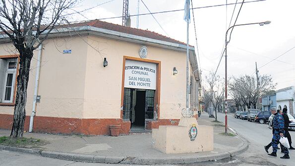 Los policías detenidos revistaban en la comisaría de Monte.