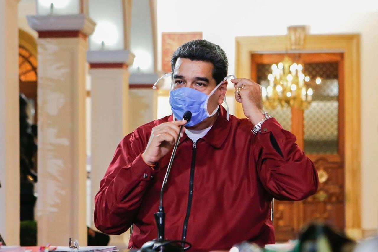 Maduro en tiempos de coronavirus, en el palacio de Miraflores. EE.UU. lo acusa de narcoterrorista.