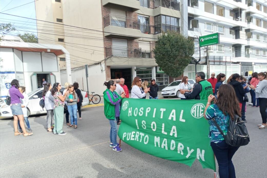 Los trabajadores estatales de Chubut mantienen sus reclamos salariales.