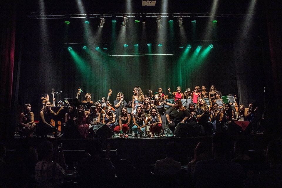 La entrada para el ciclo de la colectiva Mujeres y Disidencias Tangueras Rosario es libre y gratuita.