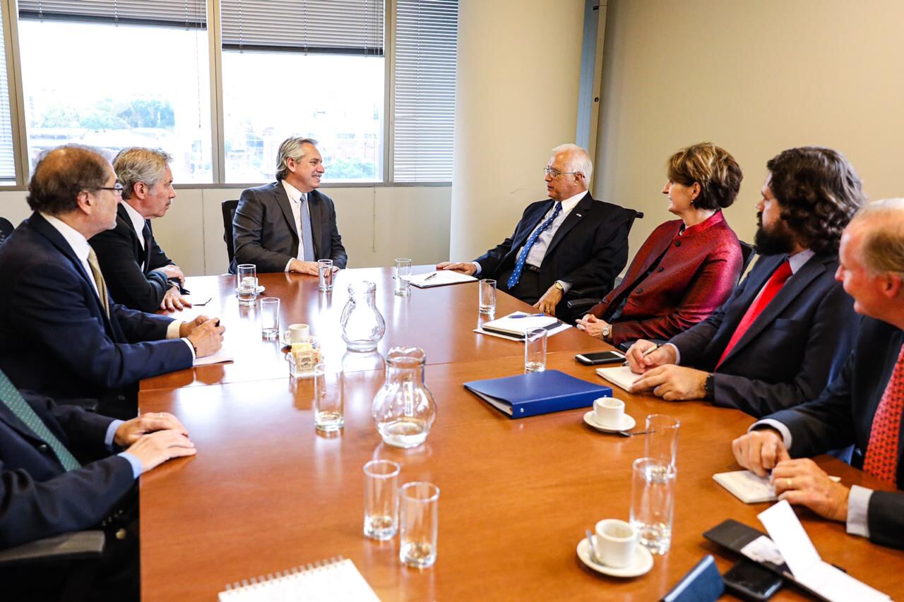 Alberto Fernández, Edward Prado y sus colaboradores.