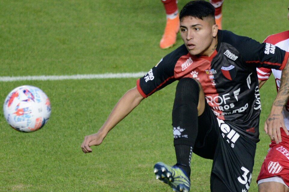 Facundo Farías, de Colón, estuvo en el radar de River y Boca. Se va al Inter Miami con Lionel Messi