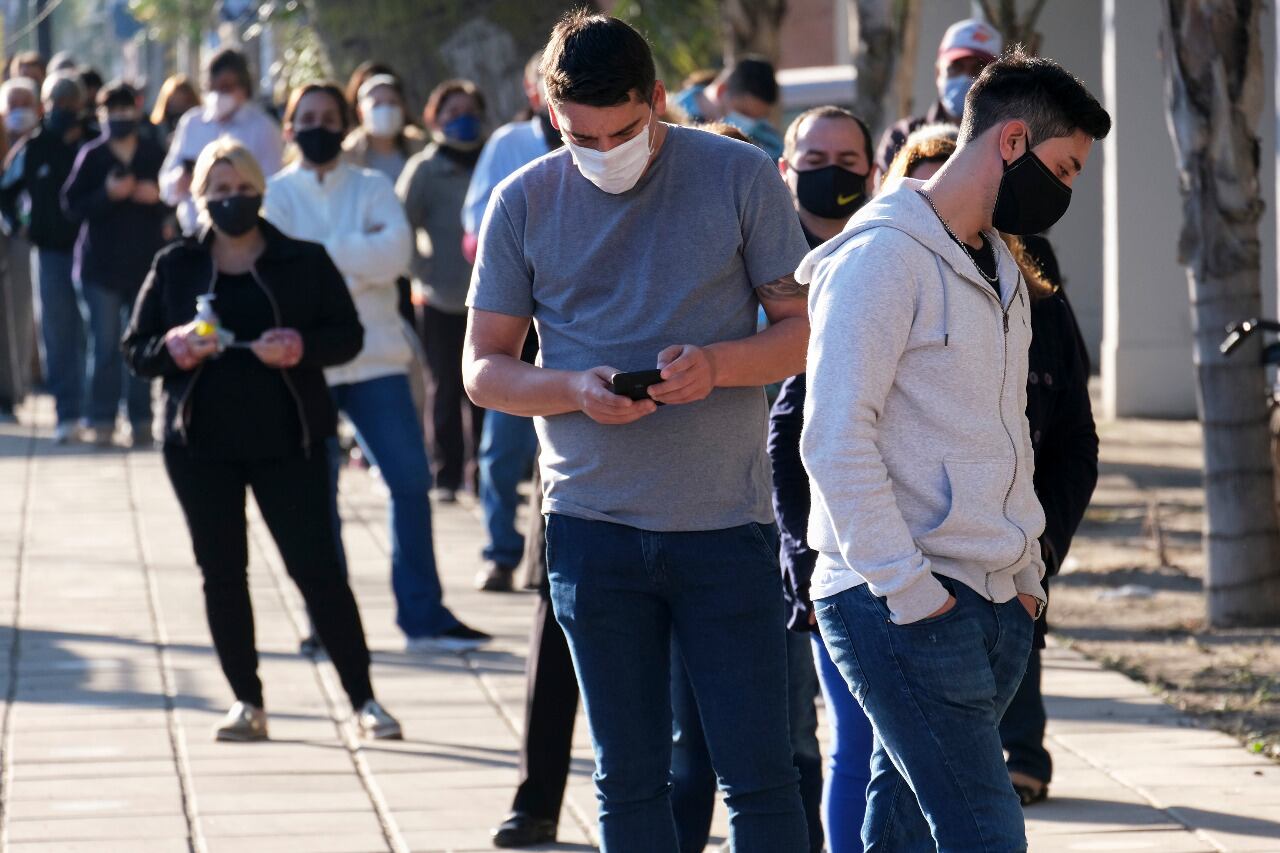 La encuesta de 18 universidades que mide cómo afectará la pandemia el voto en estas elecciones.