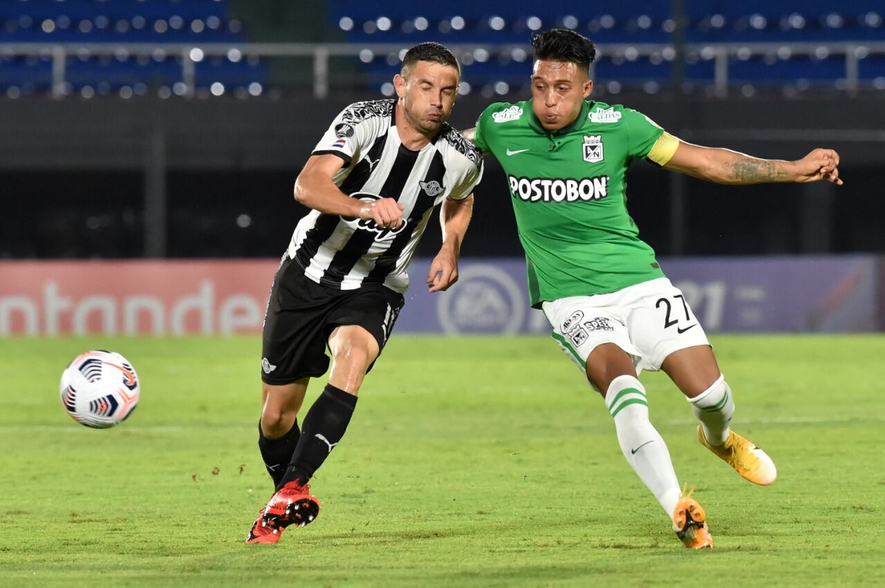 Libertad de Paraguay y Nacional de Medellín jugaron en Asunción.