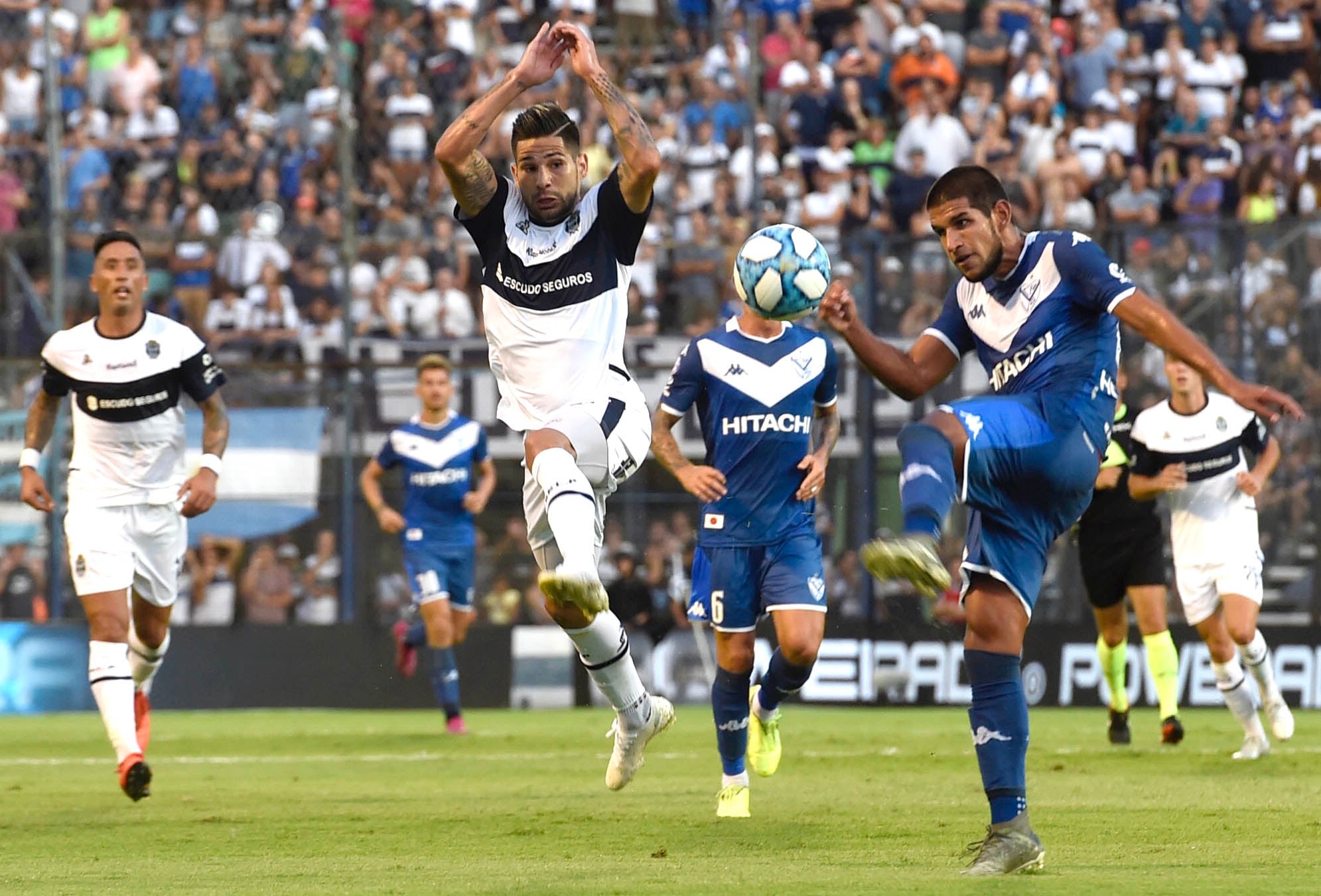Una muestra de lo que fue el 0-0 entre el Lobo y el Fortín.
