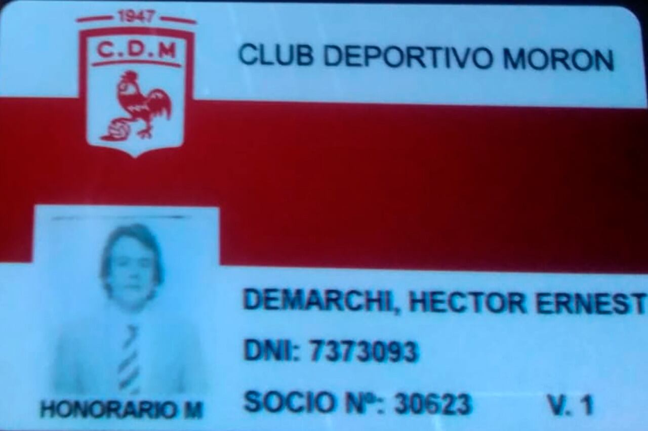 El carnet de socio honorario del Gallo de Héctor Demarchi