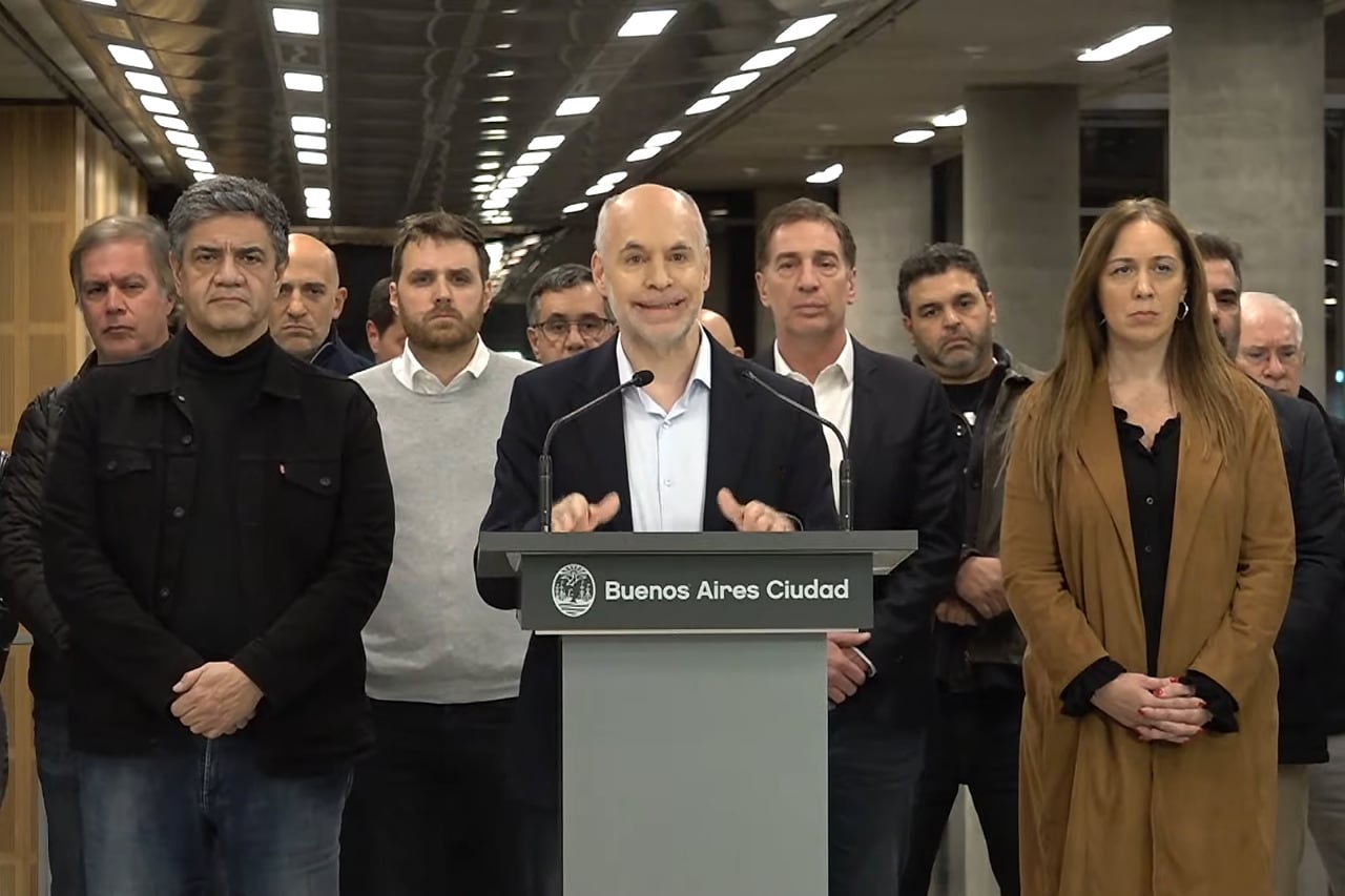 Horacio Rodríguez Larreta estuvo acompañado por varios dirigentes de Juntos por el Cambio. 